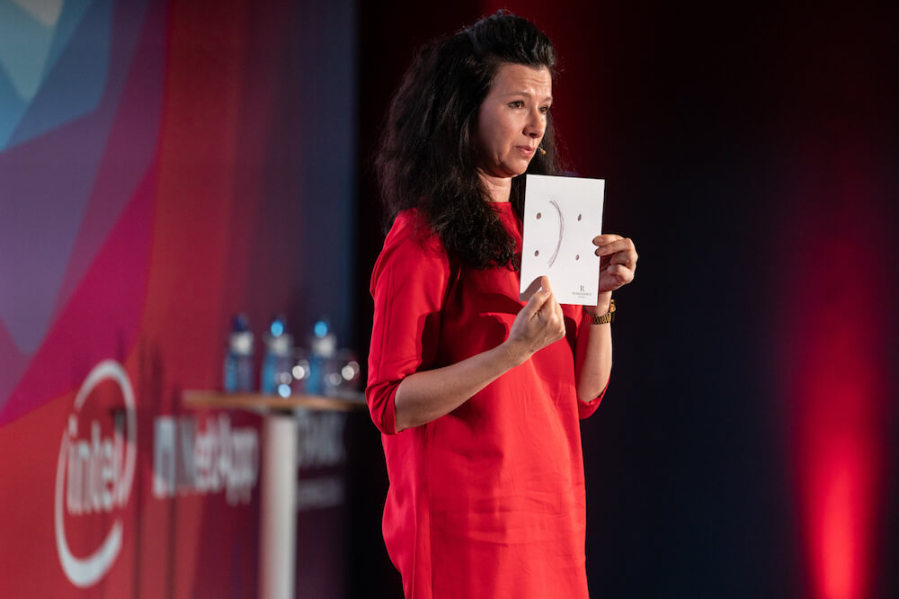 petranovskaja moderation impulse change more shiny eyes keynote